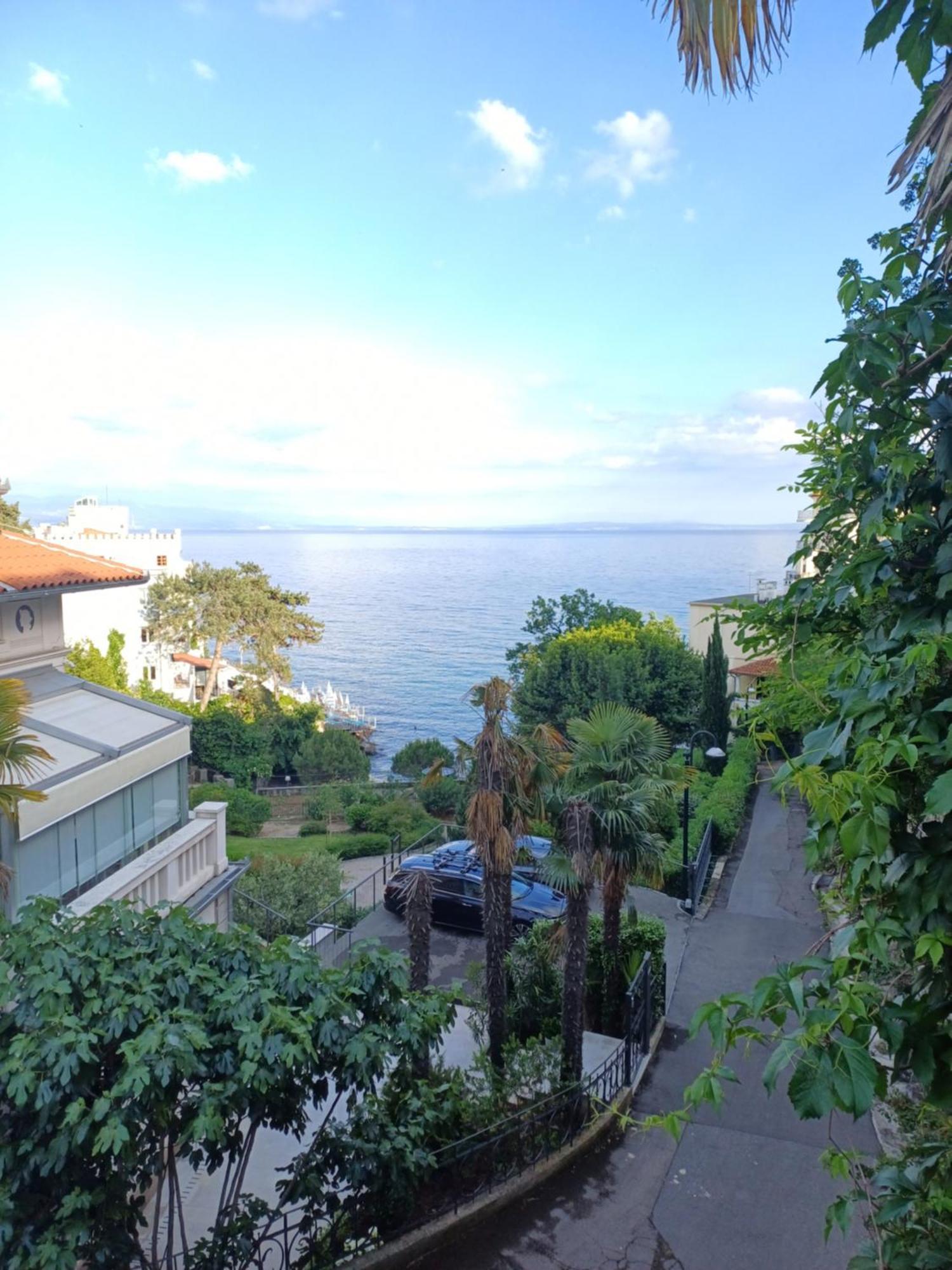 Apartment Zdenka - 100 M From The Beach โอปาติยา ภายนอก รูปภาพ