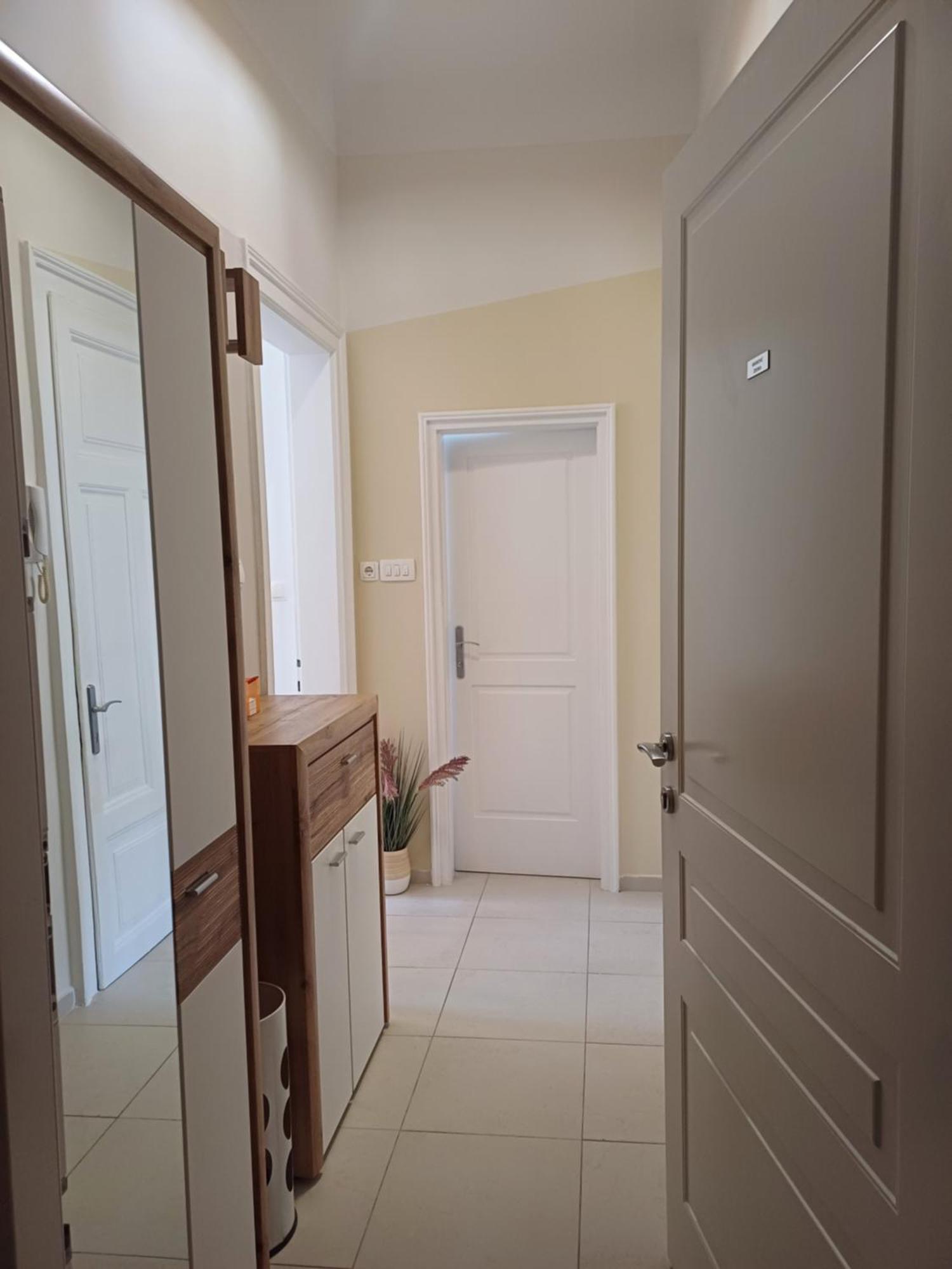 Apartment Zdenka - 100 M From The Beach โอปาติยา ภายนอก รูปภาพ